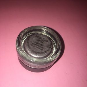 Mac dangerous cuvée paint pot